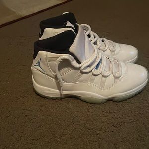 Jordan retro 11s